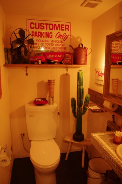 monkeytoilet.jpg